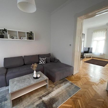 Szeged Apartman Esterno foto