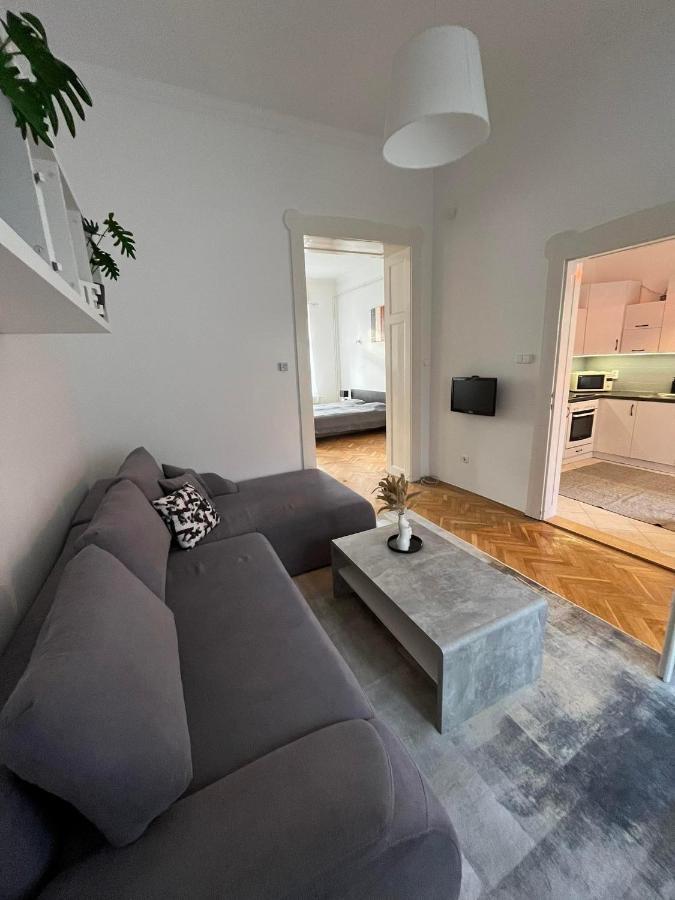 Szeged Apartman Esterno foto